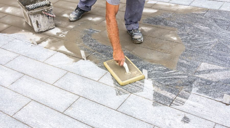 Professional gutter cleaning in Newell, IA